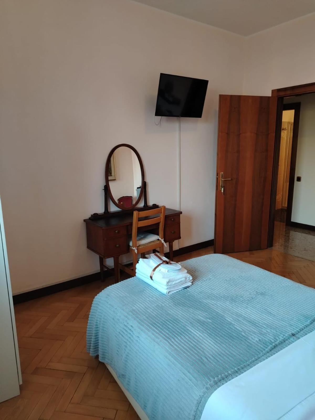 B&B Califano- 2 Leoni Verona Eksteriør billede