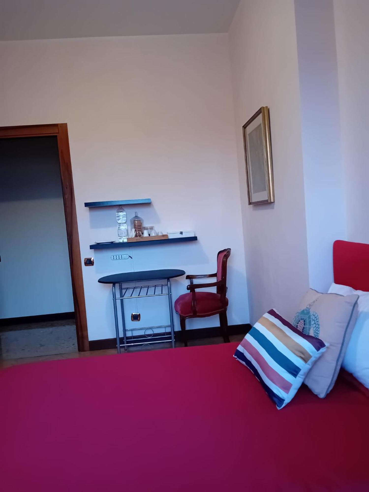 B&B Califano- 2 Leoni Verona Eksteriør billede
